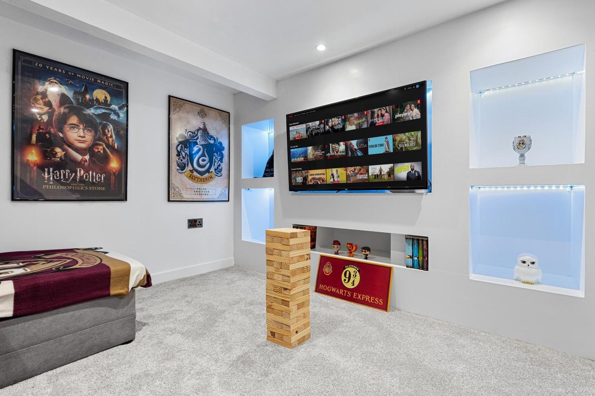 The Hogwarts Retreat - Cinema Room - Special May Offer - 25Th - 31St Watford  Ngoại thất bức ảnh